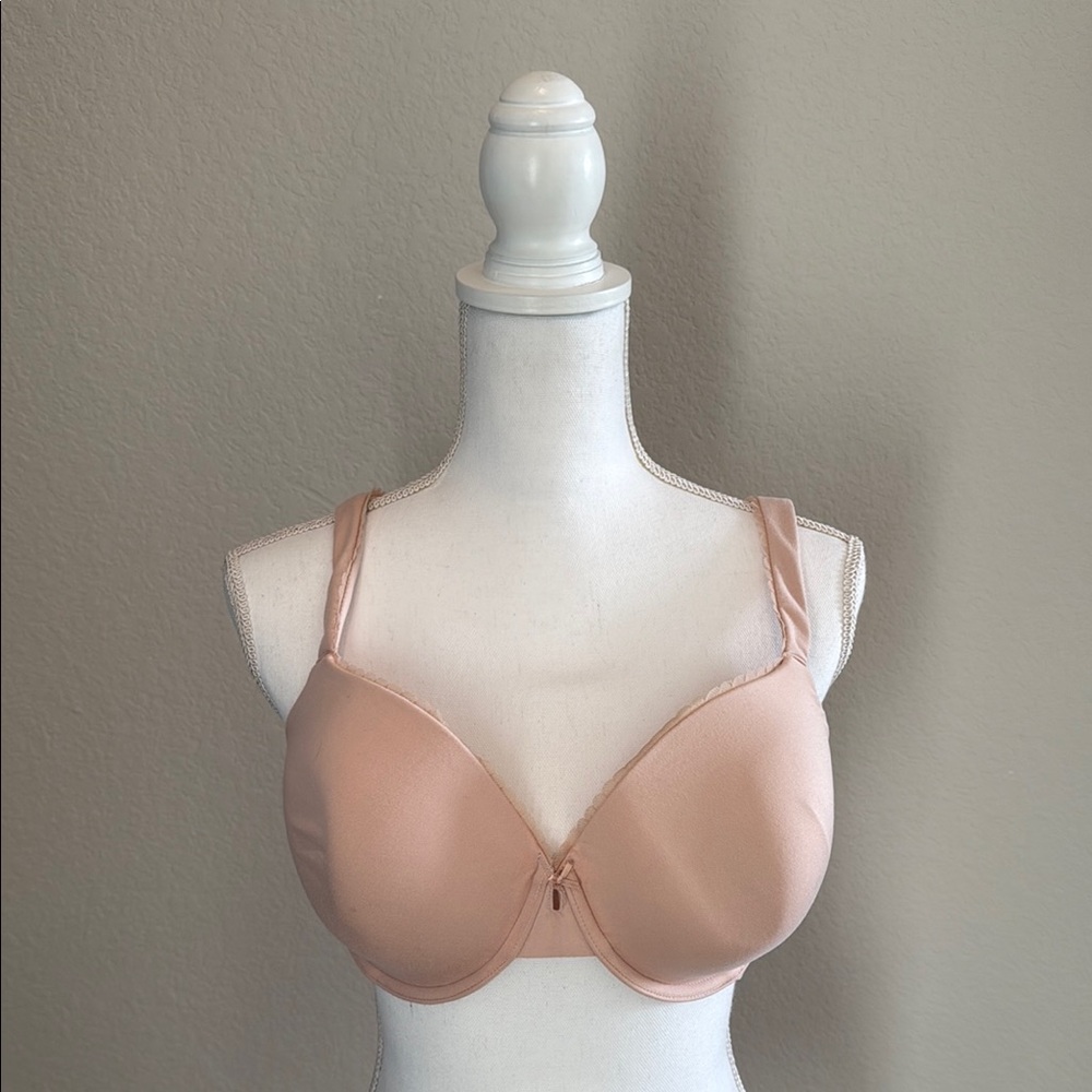 NWOT Paramour nude t-shirt Bra. Size 36DDD.